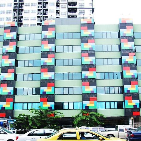 Grand Tower Inn Sathorn Hotel Bangkok Exteriör bild