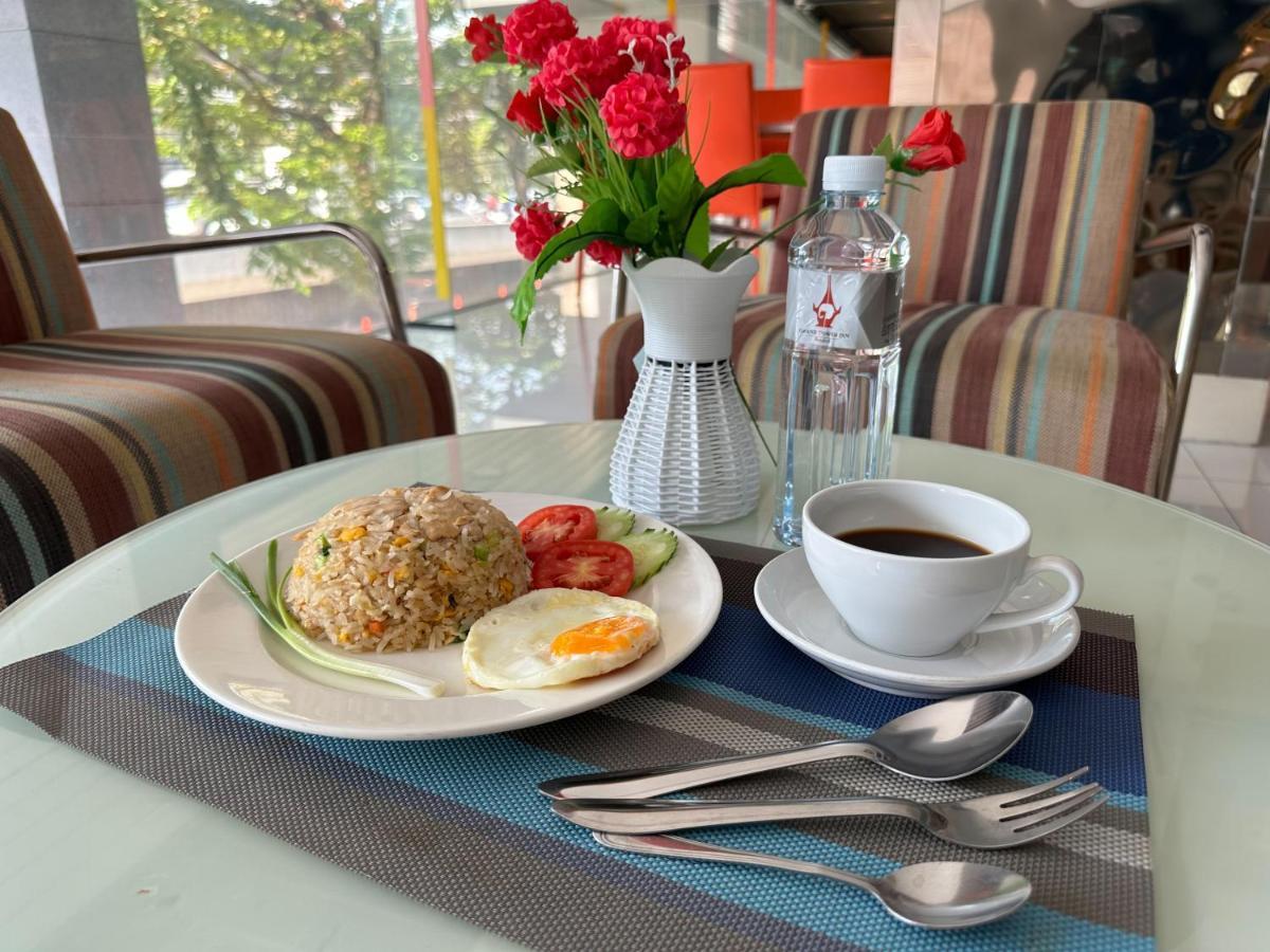 Grand Tower Inn Sathorn Hotel Bangkok Exteriör bild